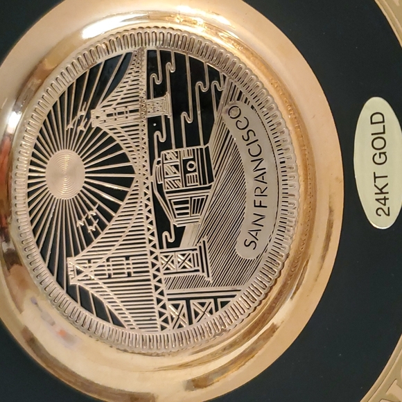 VINTAGE 24k GOLD PLATE DECORATIVE PLATE. - Picture 2 of 6